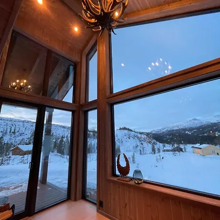 Hytta Pa Fikstjonn Med Panoramautsikt