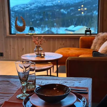 Hytta Pa Fikstjonn Med Panoramautsikt Hjartdal