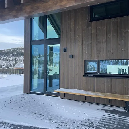 Hytta Pa Fikstjonn Med Panoramautsikt Hjartdal